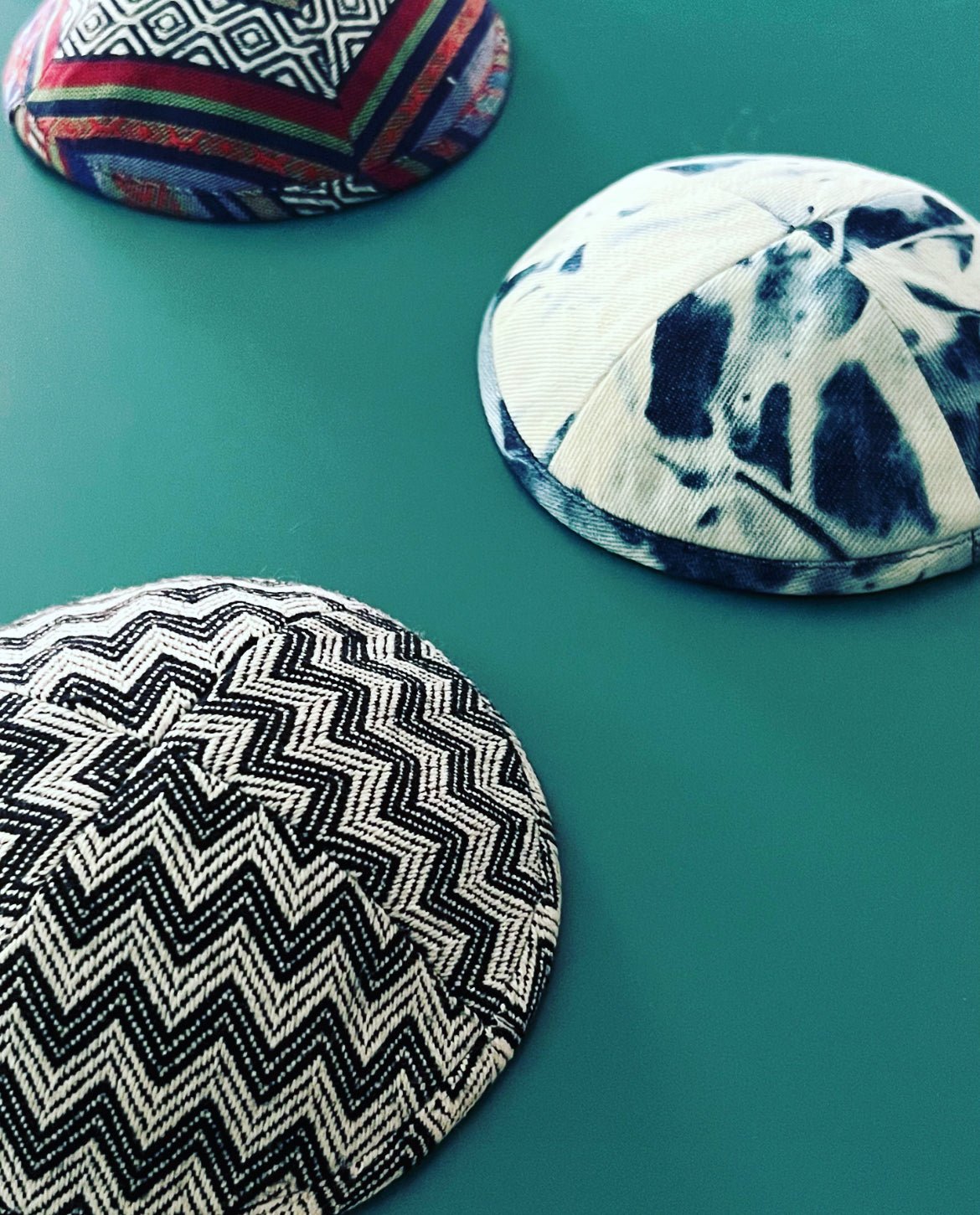 Black / White Patterned Kippah - JEWISHJOY.co