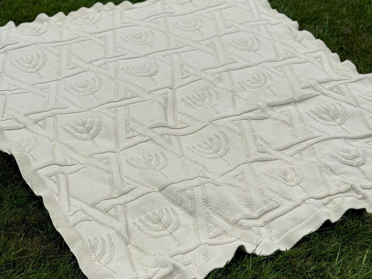 Star of David and Menorah Design | Throw Blanket - JEWISHJOY.co